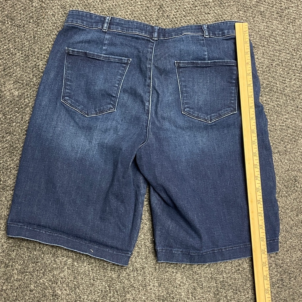 NYDJ Dark Blue Jean Shorts Bermuda length tummy control size 12 denim lift tuck - Picture 5 of 6